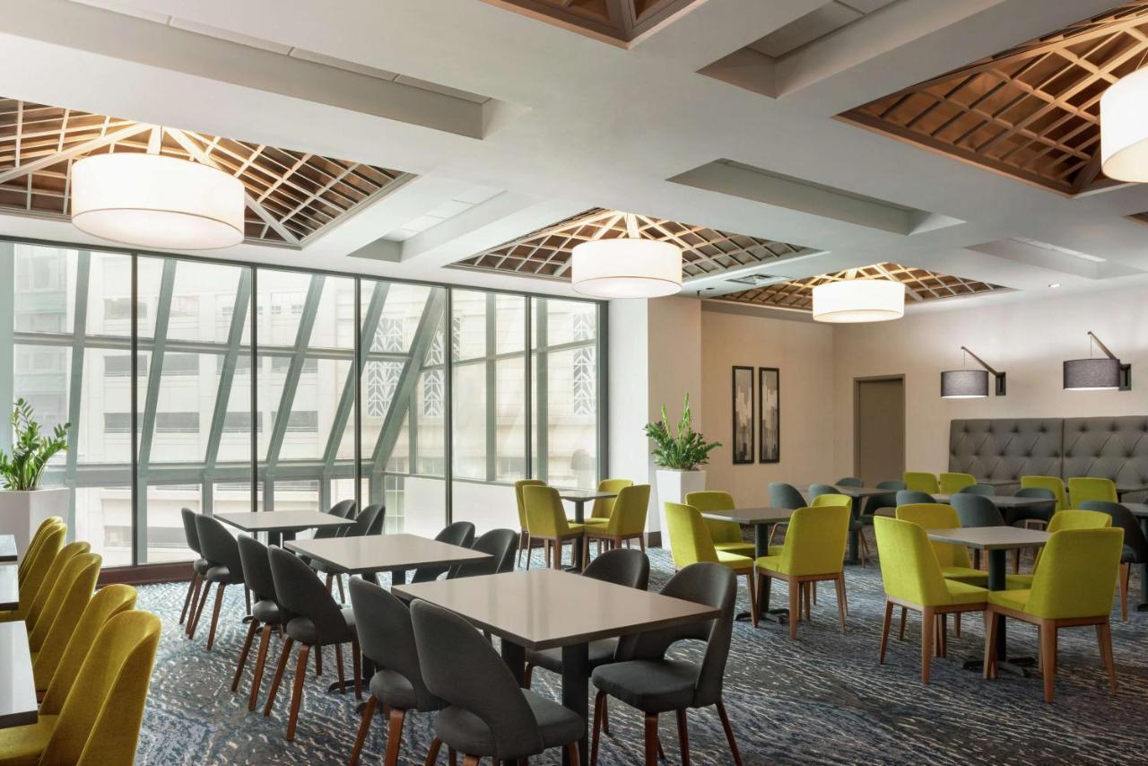 Embassy Suites By Hilton Indianapolis Downtown Esterno foto