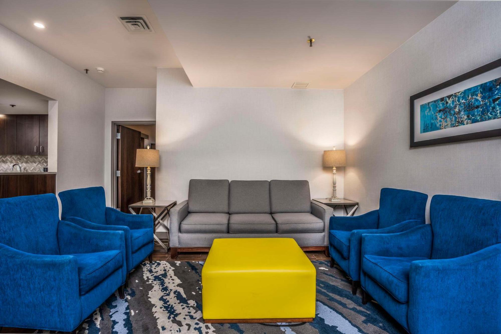 Embassy Suites By Hilton Indianapolis Downtown Esterno foto